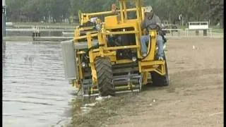 Cherrington Model 5000 Self-Propelled Beach Cleaner