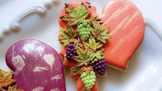 How to make grapevine cookies with beautiful gold accents.🍇 Marshmallow fondant.