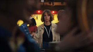 Robin sees Vicky with her boyfriend | Stranger Things 4 (Vol. 2)