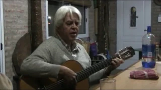 Posadeña Linda - autor : Ramón Ayala. Canta Héctor Llanos - Acompaña en guitarra Ricardo Garbini.