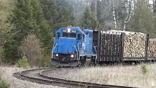 OLD EMD GP38 WORKING HARD PULLING THIS LOG TRAIN! | Jason Asselin