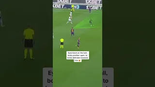 Lionel Messi scan of the field/Лионель Месси видение поля