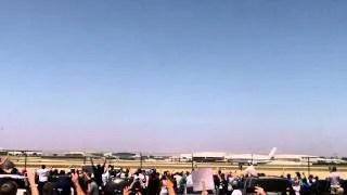 Dallas Mavericks plane landing at Love Field.