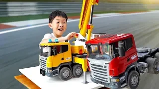 예준이의 크레인 중장비 자동차 장난감 게임놀이 Car Toy Truck Game Play