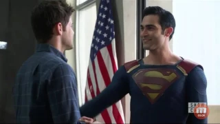 Supergirl 2x22 winn, Superman,meets mon El