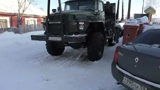 Восстановление Урала лесовоза после падения.