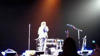 Josh Groban sings with audience member (6/8/11 Gwinnett Arena)