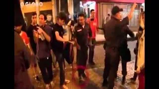Vídeo mostra policial forjando flagrante em um adolescente durante manifestação no Rio -