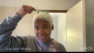 HOW I BLEACH MY  SHORT HAIR AT HOME// GARNIER//HAIR DIY// South African YouTuber /