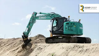 Primeur: Kobelco SK230SRLC-7 voor Loonbedrijf Overvest