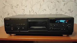 Кассетная дека "Technics RS-AZ6".