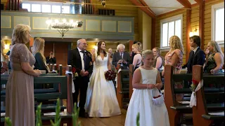 Bride surprises with singing in the church on her wedding day!