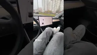 Вот как правильно ездить на автопилоте Теслы #shortsvideo #тесла #авто