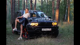 BMW X5 E53 под музыку с красивой Ксенией