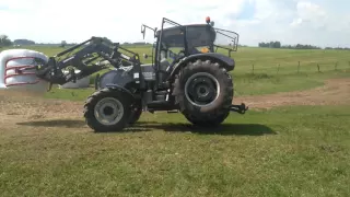 Rozladunek ciążkich bel farmtrac 690 dt agromasz sianokosy