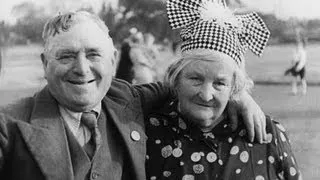 Old Age Pensioners' Seaside Outing to Southend (1938)