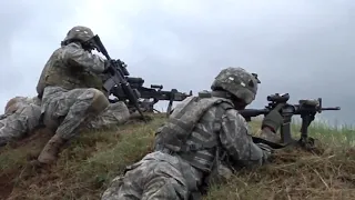 Ultra Powerful German Self Propelled Artillery in Action  PzH 2000  US M109 Paladin