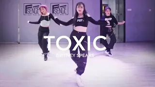 Toxic - Britney Spears Dance Cover / QTT Choreography