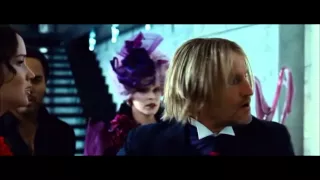 The Hunger Games - Katniss attacks Peeta 1080p