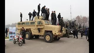 *Показ узбекской армии в Ташкенте.*