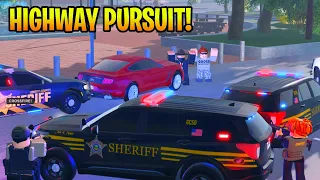 HIGH SPEED PURSUIT ON THE HIGHWAY ENDS IN A SHOOTOUT! ER:LC Realistic Roleplay (Roblox)