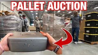 FULL LOCK BOX FOUND IN PALLET AUCTION ! paid $1207.00 ~ storage wars extreme unboxing mystery boxes