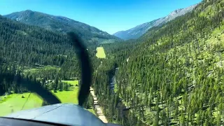 PC-12 Landing at Johnson Creek - Inside view