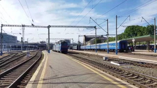Ulta HD 4K. Електровоз ЧС8-015 з поїздом  IC 780 Київ-Суми
