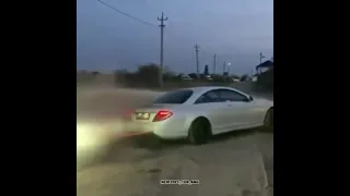 BMW X5 vs MERCEDES C63 offroader