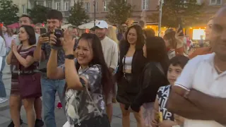 Емоційна реакція іноземців на українську пісню у виконанні іноземців!