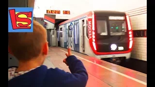 Новый Поезд в Метро Советское vs Российское