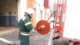 рятувальники виготовили пристрій для скатки пожежних рукавів