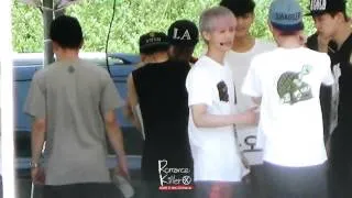 130812 Show Champion Rehearsal HunHan dancing together ♬