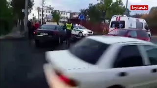 Žiūrovas užfiksavo Panevėžyje įvykusios avarijos padarinius