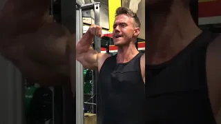 Some my best bicep pumps 💪🏻 Gold’s Gym, Venice, California