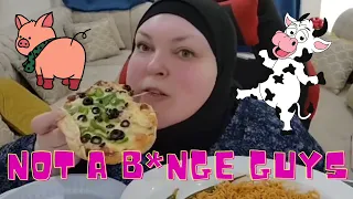 Foodie Beauty B*nge Time & Playing Her Audience