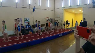 Евгения выполнила 3 юношеский разряд по прыжкам на акробатической дорожке в Твери