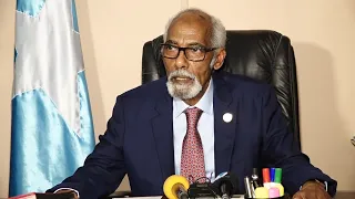 DEG DEG AH; Proff Jawaari oo afka furtay, Somaliland oo lagu hanjabay iney, Jawaari oo si aan caadi