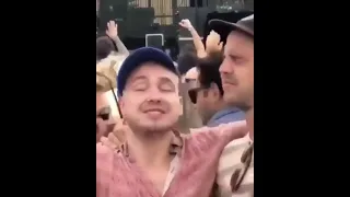 Funny people at music festivals (new)