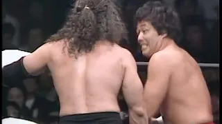 Giant Baba & Jumbo Tsuruta vs  Stan Hansen & Bruiser Brody AJPW Sumo Hall Show (1982)