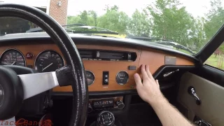 1977 Triumph Spitfire 1500 Review - Is a 40 Year Old Car Still Fun?