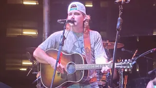 Morgan Wallen -Flower Shops (debut performance)