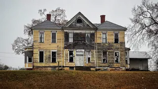 The Breathtaking Abandoned Congressman’s Mansion Down South *Incredible Architecture Inside