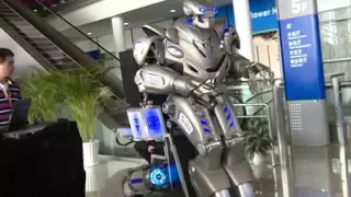 Titan the Robot debuts in China