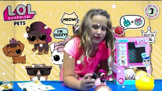 Opening LOL Pets Blind Bag Balls #3 - Animals that Pee Cry Spit and Change Color-Youtube