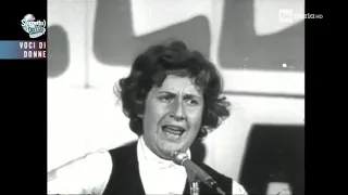Giovanna Marini all'occupazione del pastificio Pantanella (1971)