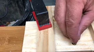 Making a keyhole slot