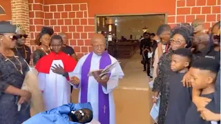 Jnr Pope Burial Ceremony