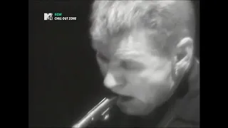 Red Snapper - 3 Strikes And You're Out (Performed live for MTV Europe's Party Zone in 1996)