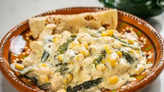 RAJAS POBLANAS CON POLLO: Roasted Poblano Peppers in a Cream Sauce with Chicken/Easy Recipe